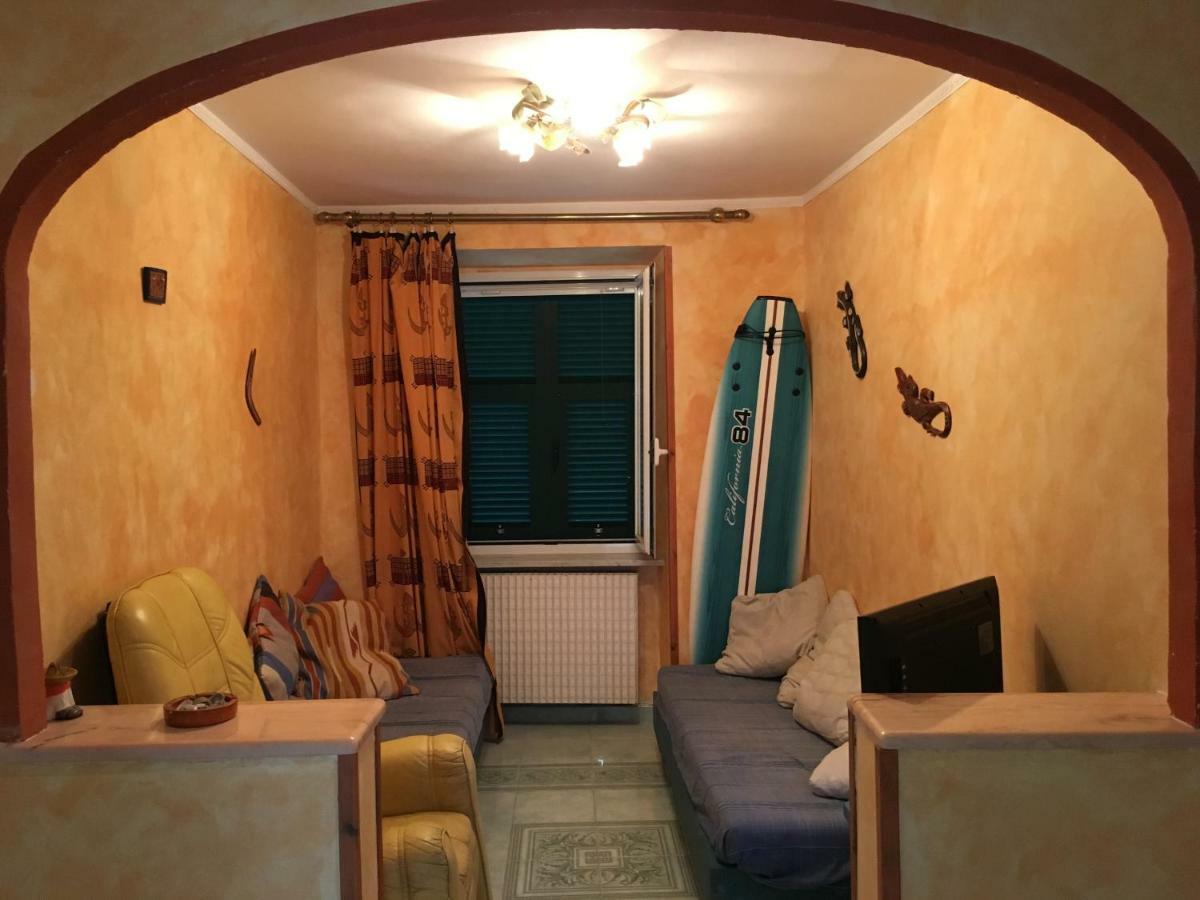 La Casa Di Zoe Lejlighed Uscio Eksteriør billede