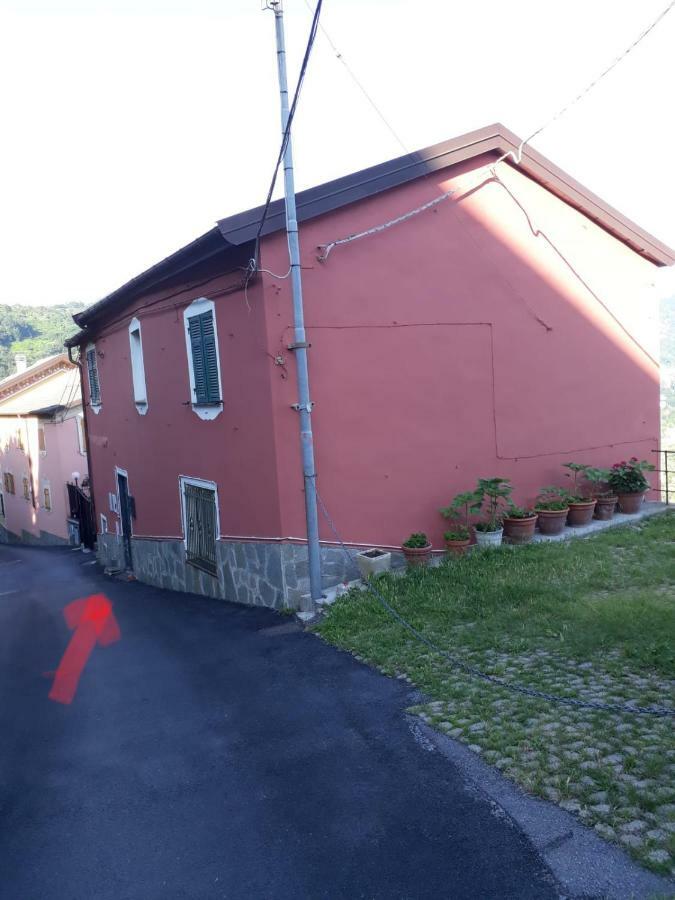 La Casa Di Zoe Lejlighed Uscio Eksteriør billede
