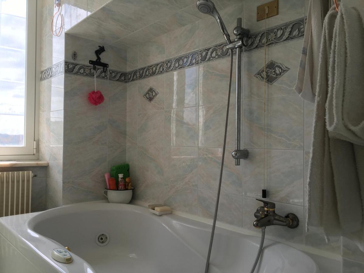 La Casa Di Zoe Lejlighed Uscio Eksteriør billede