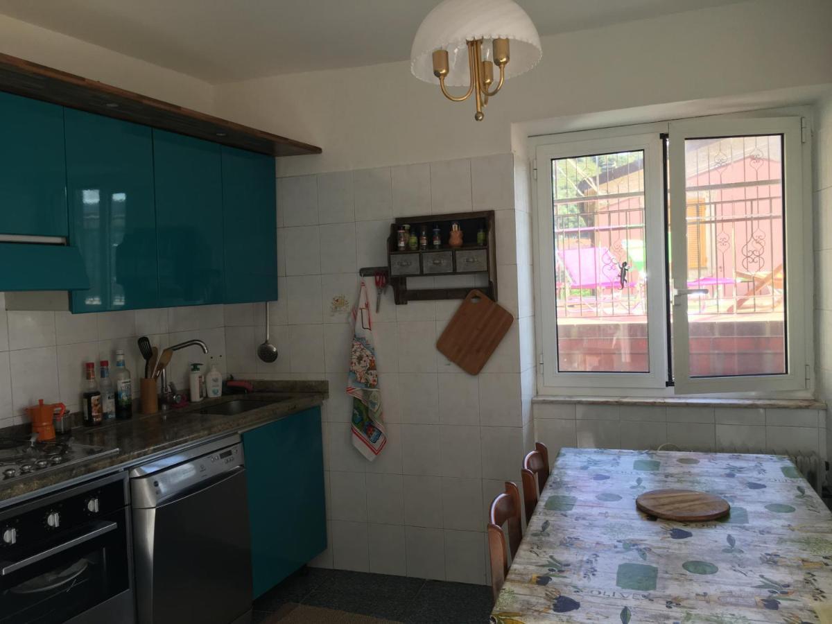 La Casa Di Zoe Lejlighed Uscio Eksteriør billede